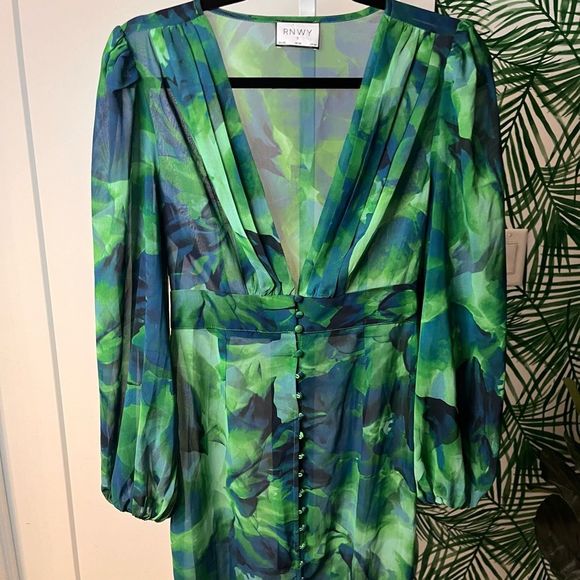 Runaway The Label Calista Flare Midi Dress, size 4, EUC - Picture 3 of 10